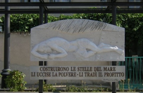 monumento per le vittime dell'amianto a Monfalcone