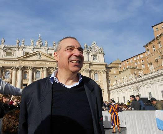 Carmelo Musumeci in Piazza San Pietro