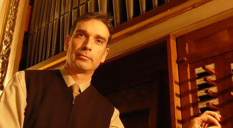 Miquel González