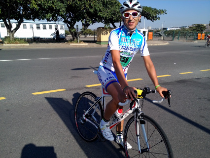 Stefano Caredda in sella alla bici