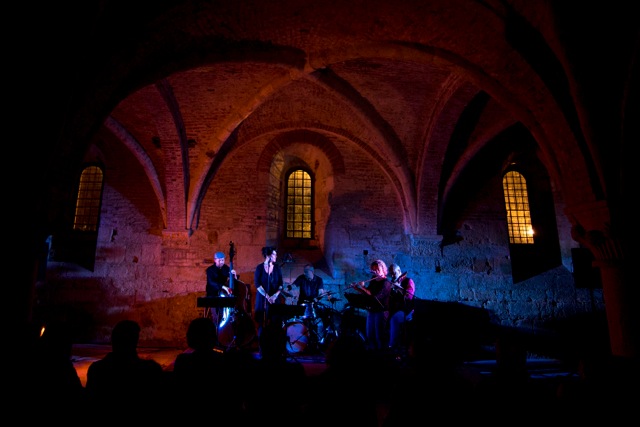 romina capitani con altri musicisti